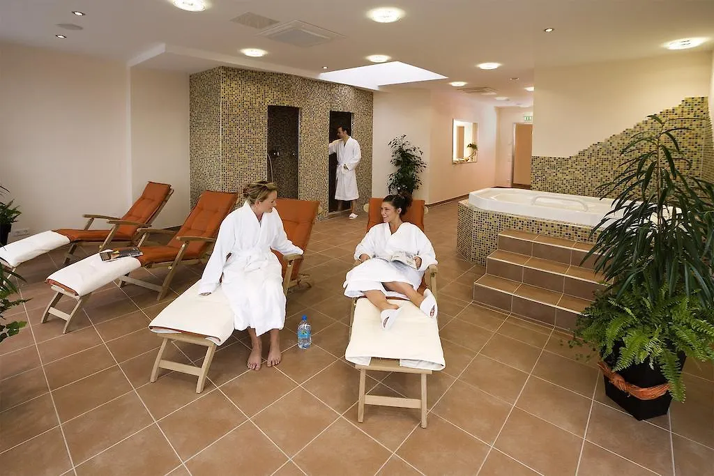 Airport Hotel Paderborn-1